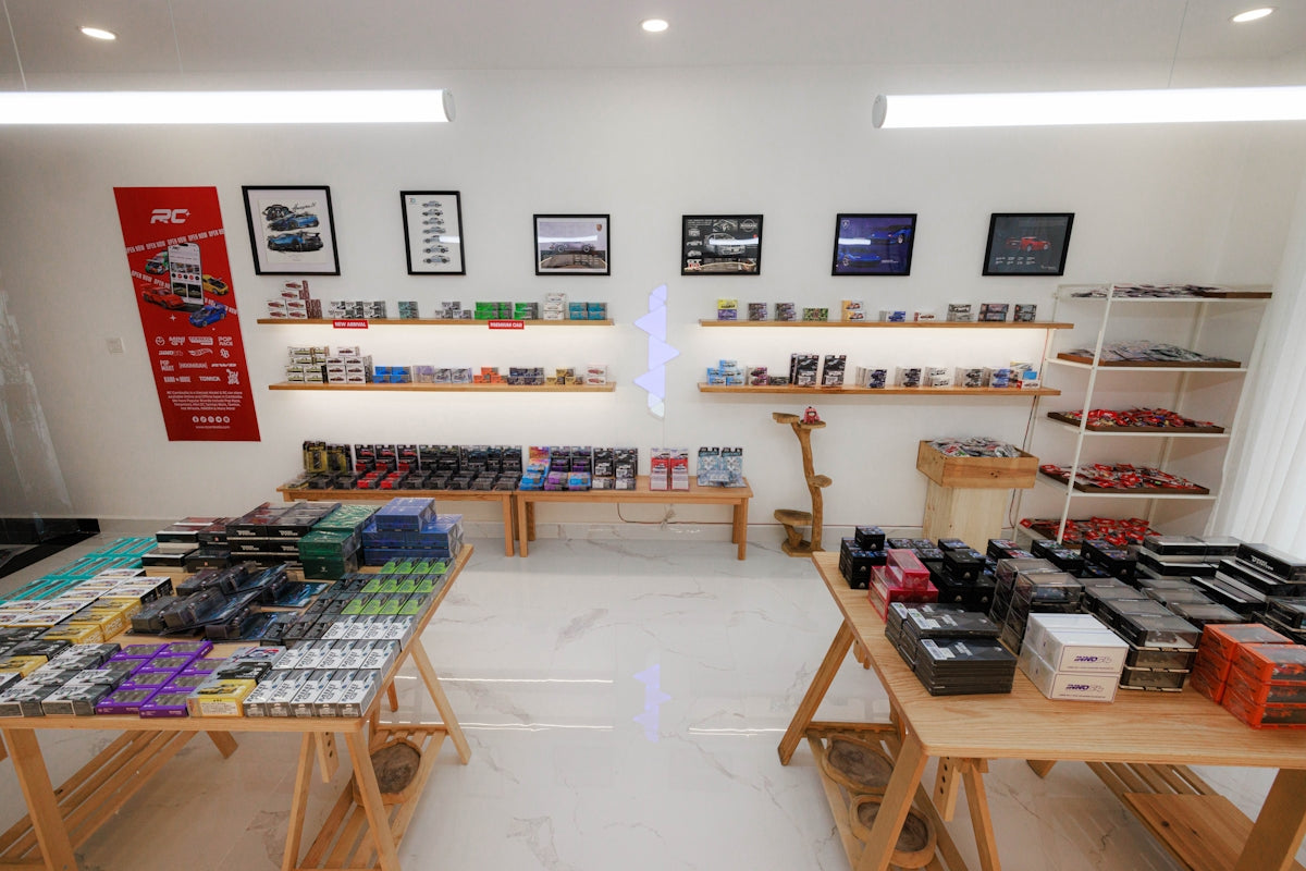 A store filled with lots of different types of items